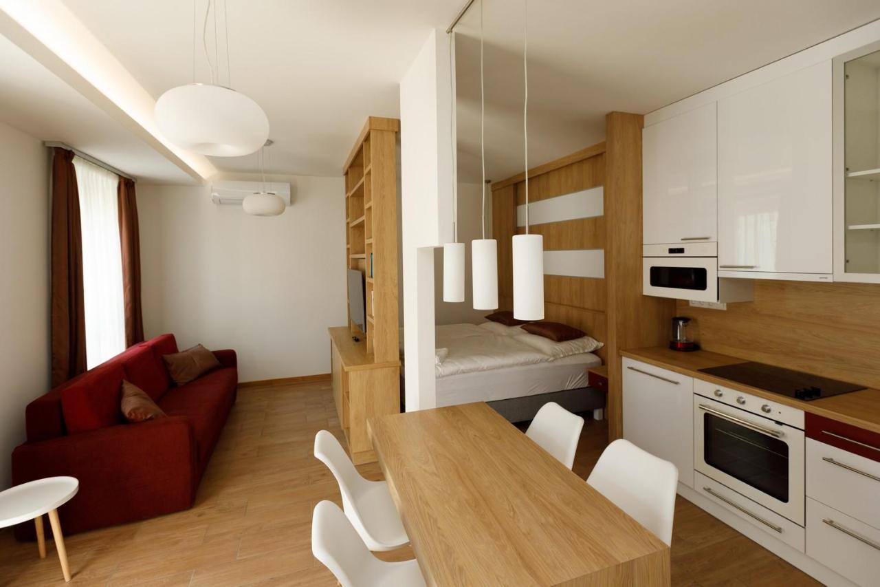 La Bella Centrum Apartmanok Piros/Sarga Heviz Exterior photo