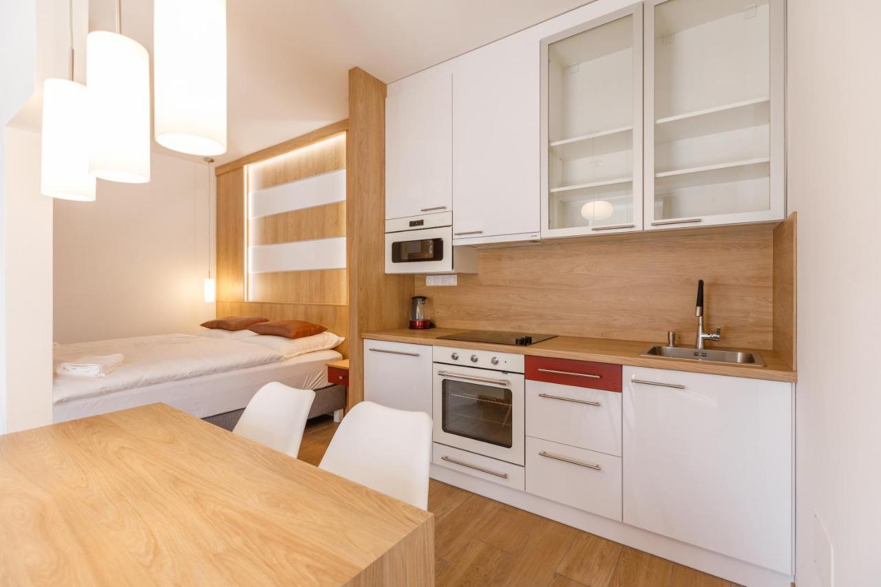 La Bella Centrum Apartmanok Piros/Sarga Heviz Exterior photo